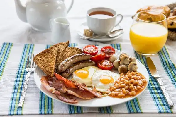 Desayunos espa&ntilde;oles variados saludables y tradicionales