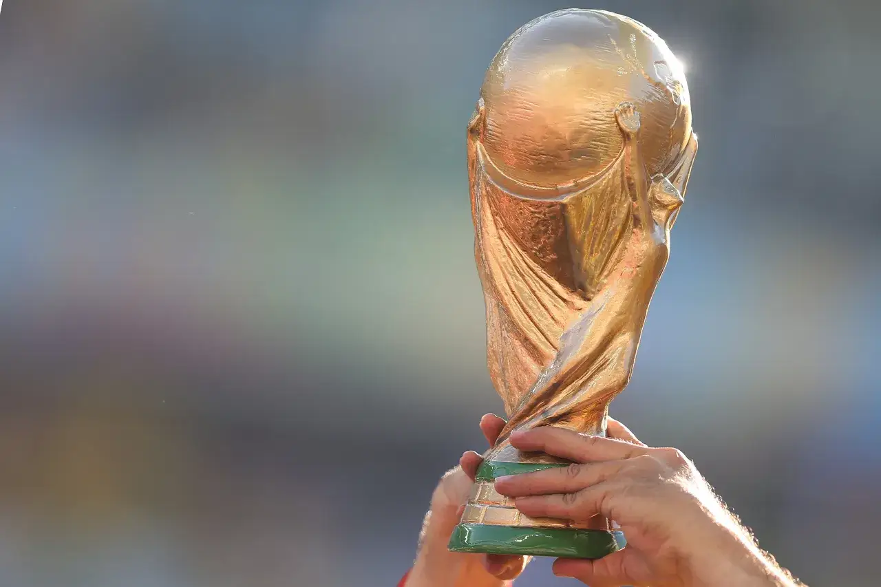 Puchar Świata FIFA i flagi państw zwycięzców