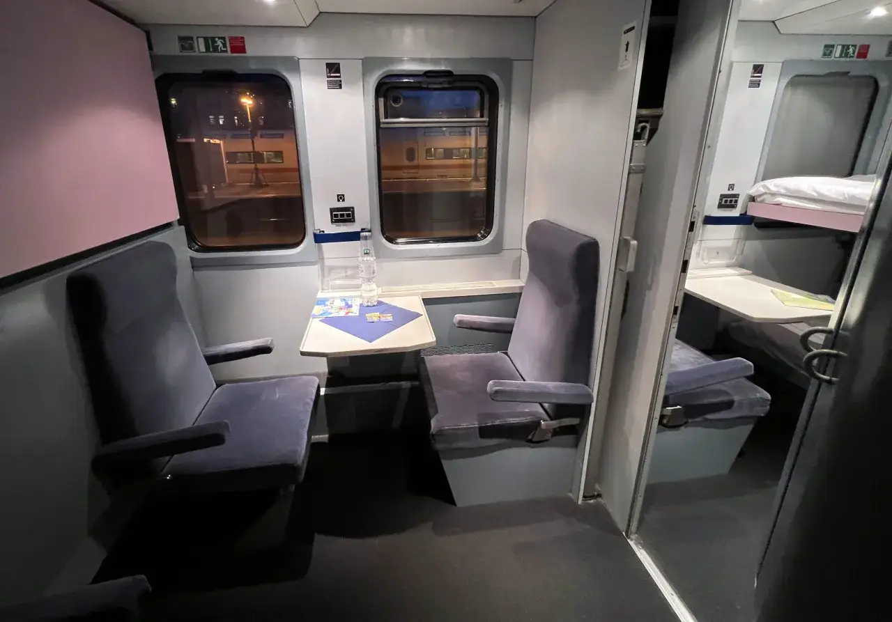 Sovkup&eacute; i natt&aring;g. T&auml;nk dig en resa med bilt&aring;g Hamburg Verona, priset kan vara &ouml;verkomligt f&ouml;r denna bekv&auml;mlighet.