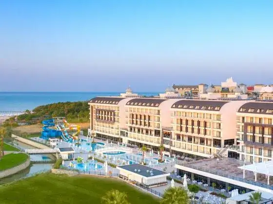 Diamond De Luxe Hotel & Spa Außenansicht Pool Strand