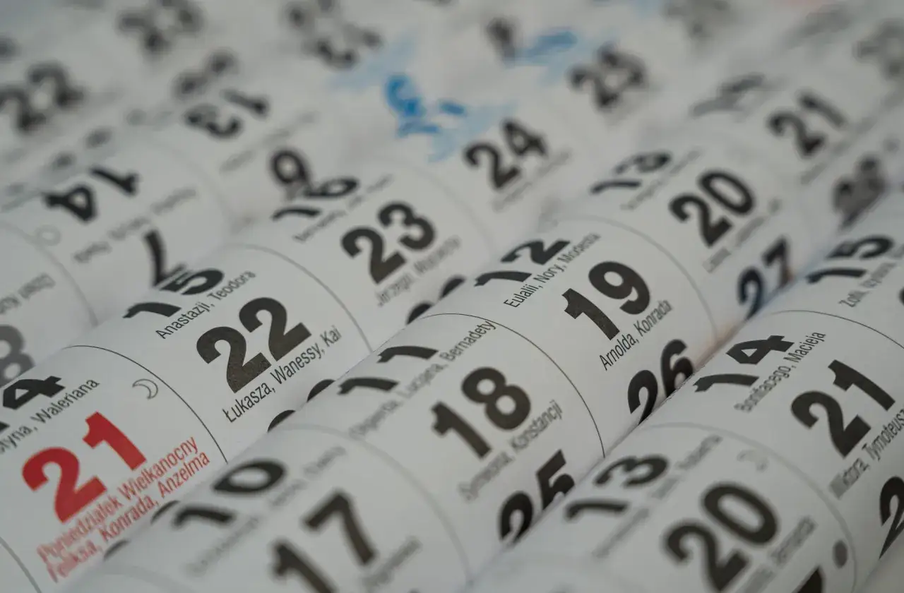 Kalendarz z imieninami. Kiedy imieniny Joanny? Sprawdzamy daty na kartkach: 21, 22, 23, 24, 25, 26, 27.