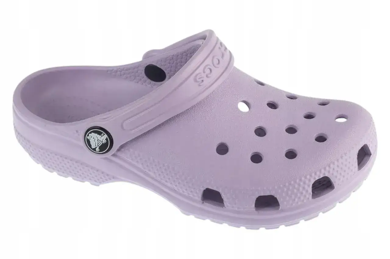 Liliowe Crocsy J2, idealne na letnie dni. Jaki to rozmiar?