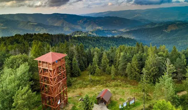 Wieża widokowa Eliasz&oacute;wka panorama Tatr