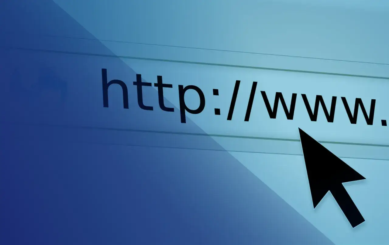 Cursor sobre barra de direcciones web, listo para comprobar link.