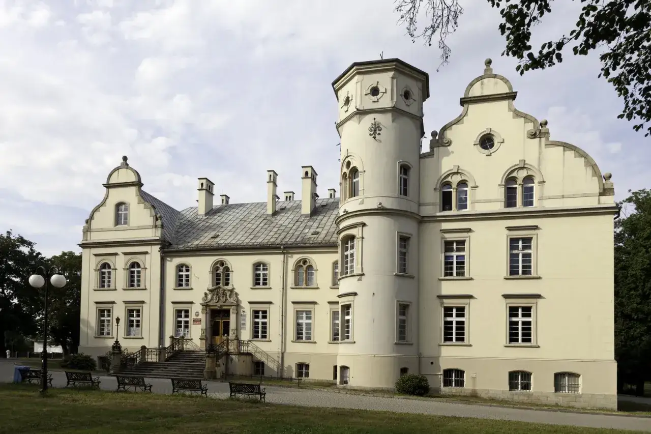 Pałac w Przyszowicach elewacja