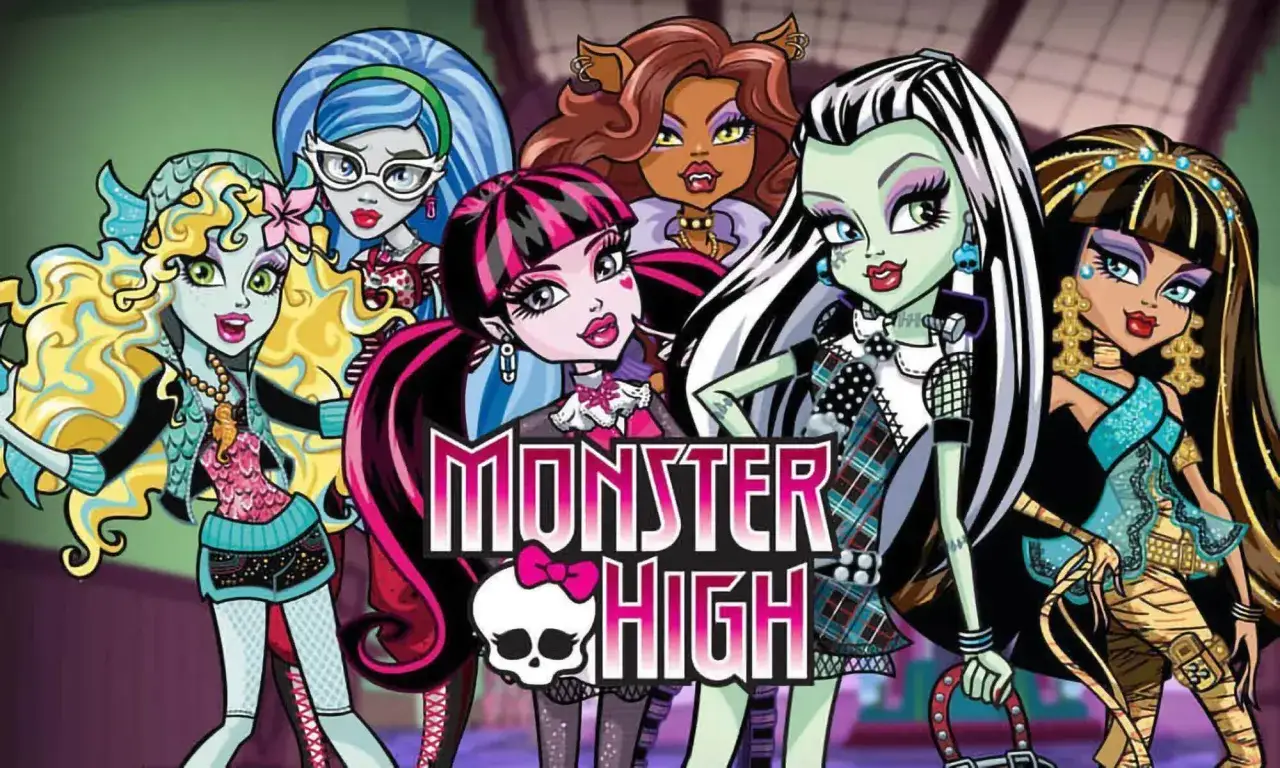 Urocze **monster high postacie damskie** w pełnej krasie: Frankie Stein, Draculaura, Clawdeen Wolf, Lagoona Blue, Ghoulia Yelps i Cleo De Nile.