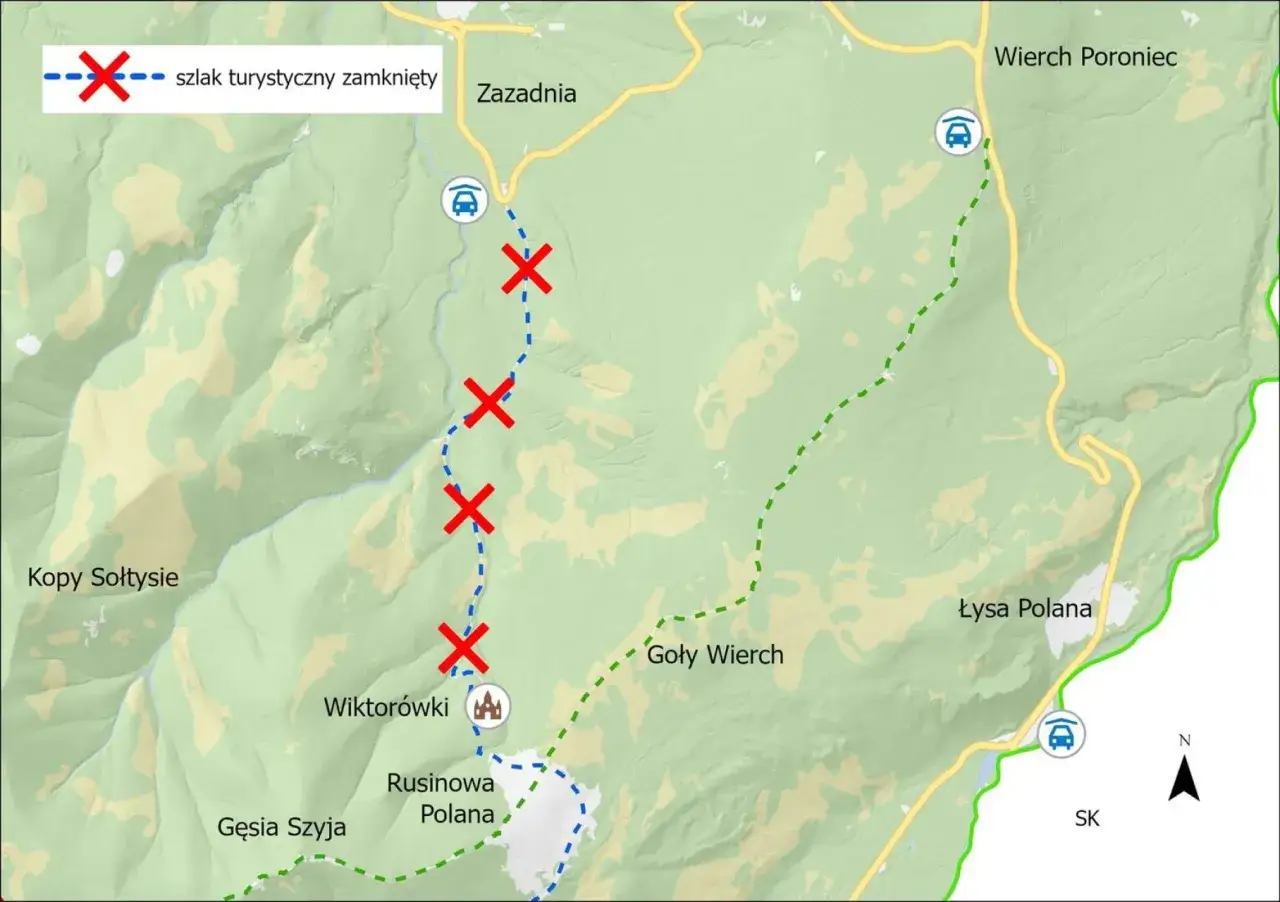 Mapa turystyczna z zaznaczoną zamkniętą trasą przy Rusinowej Polanie. Widać też inne szlaki i przystanki autobusowe.