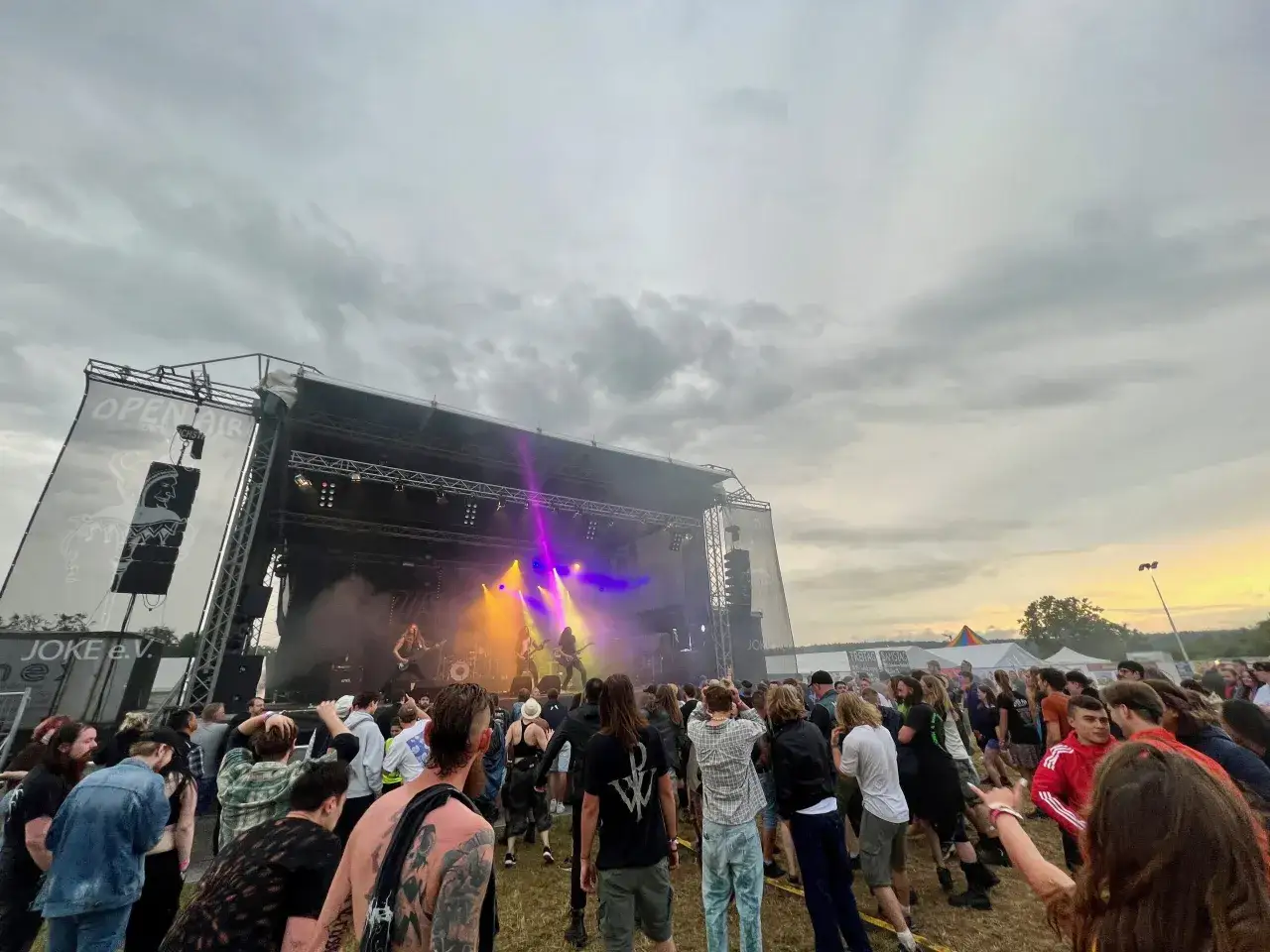 Open Air am Berg Festival Atmosphäre Bühne