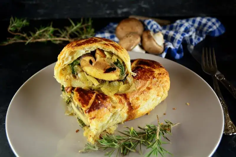 wegetariański wellington z grzybami