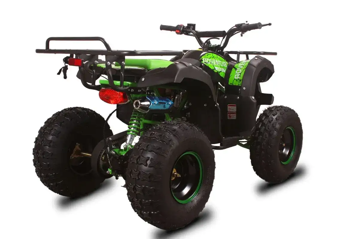 Zielony quad z napisem 
