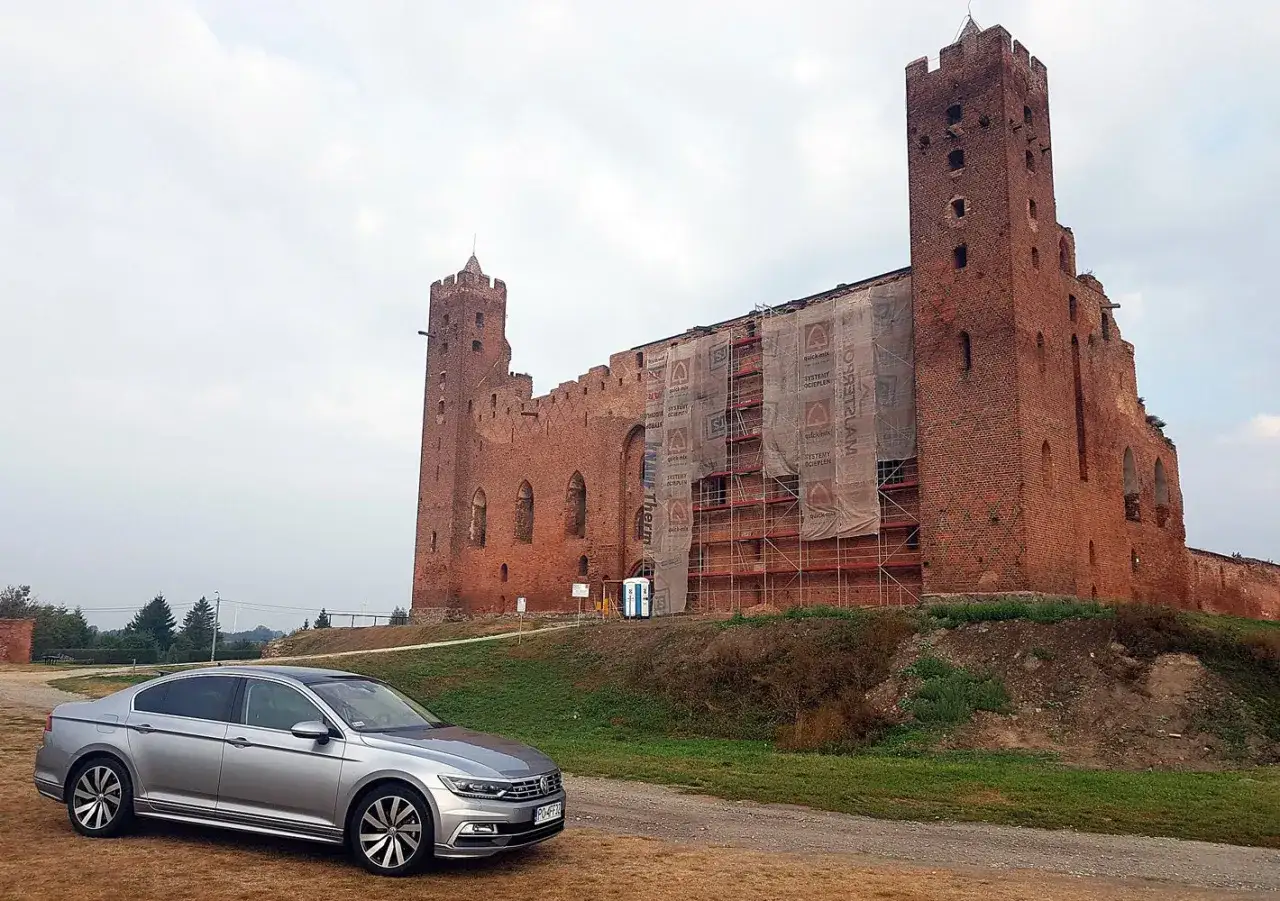 Volkswagen Passat B7 2.0 TDI tankowanie