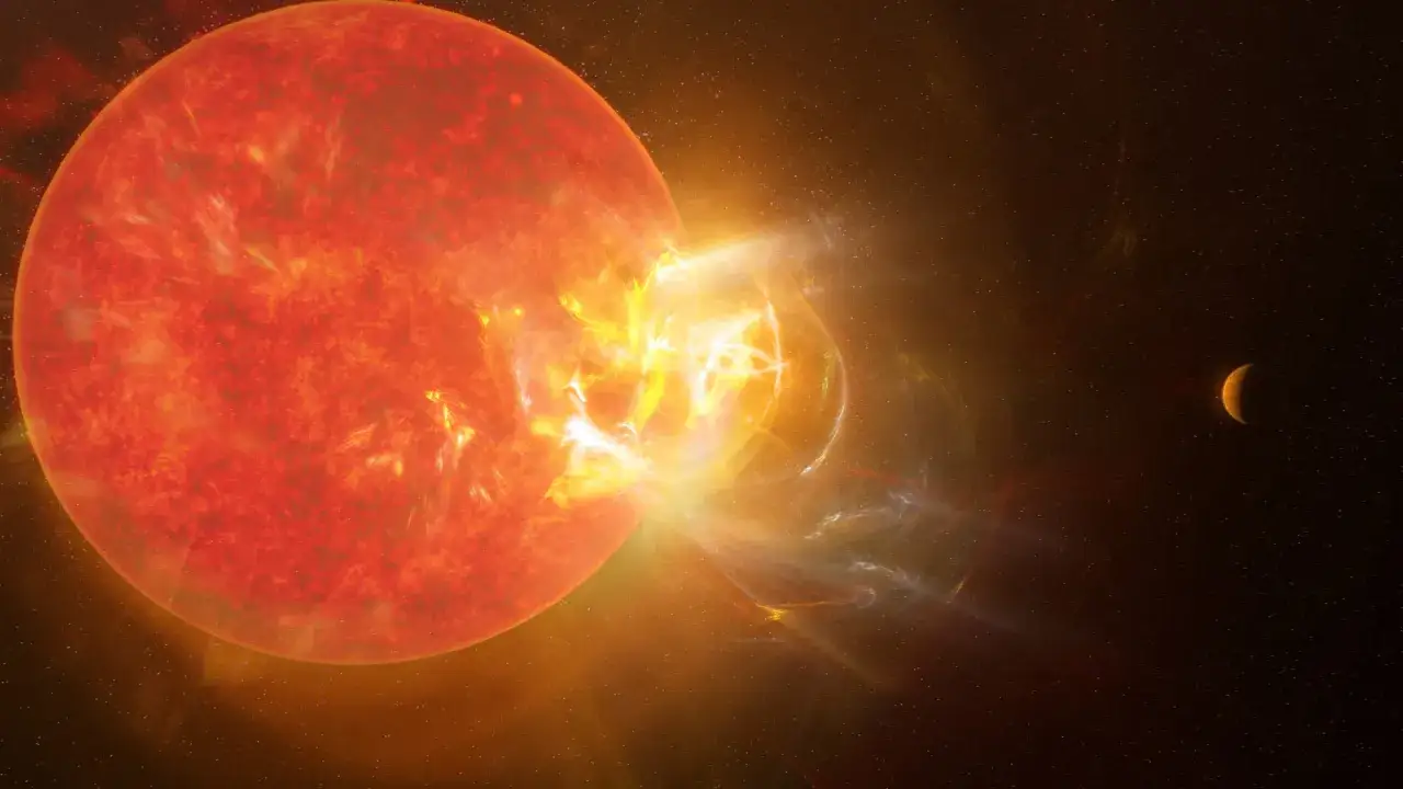Jasnoczerwony olbrzym, prawdopodobnie Proxima Centauri, wyrzuca strumienie plazmy. W oddali widać małą, skalistą planetę.