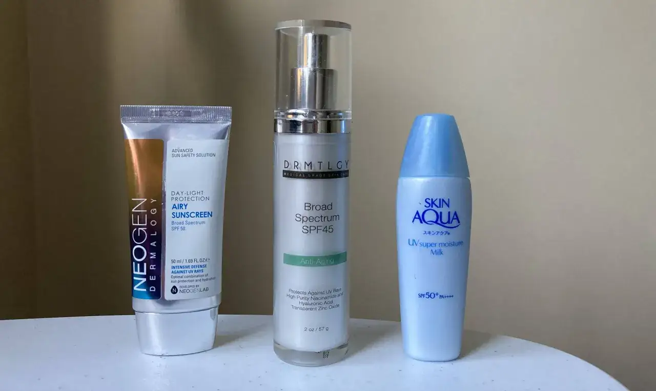 Sonnenschutzmittel gegen Pickel durch Sonne: NEOGEN, DRMTLGY und SKIN AQUA.