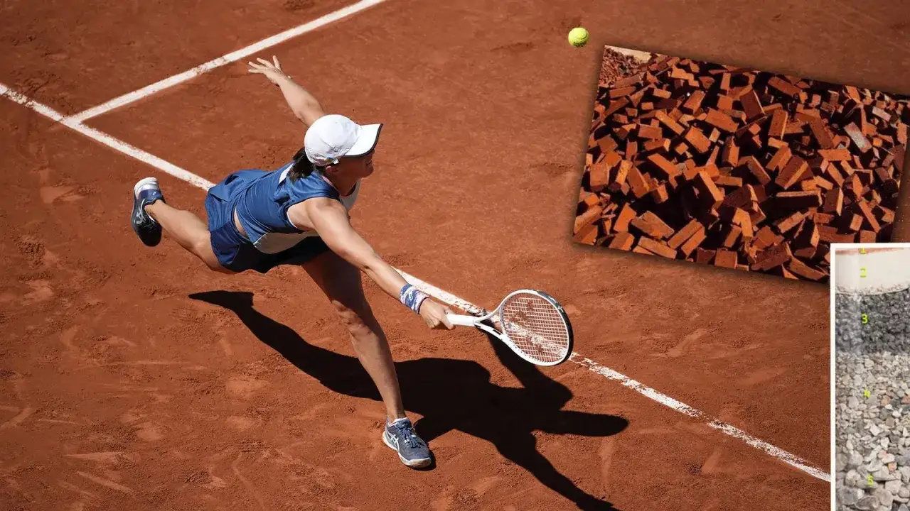 Tenisistka w akcji na mączce kortu podczas Roland Garros. W tle fragmenty cegieł i przekrój nawierzchni.
