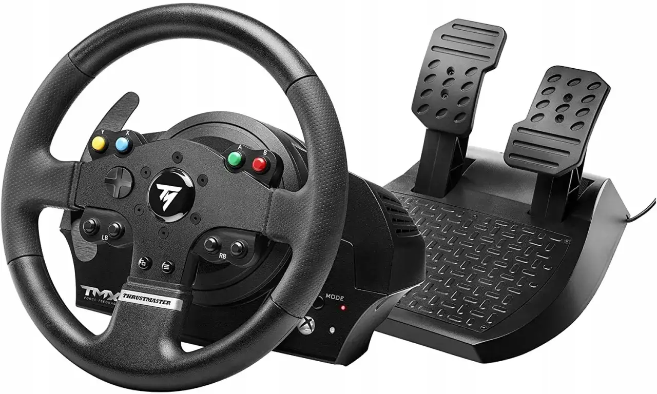 Kierownica Thrustmaster TMX Force Feedback z pedałami, idealna do gier wyścigowych na PC. Poczuj każdą nierówność drogi!