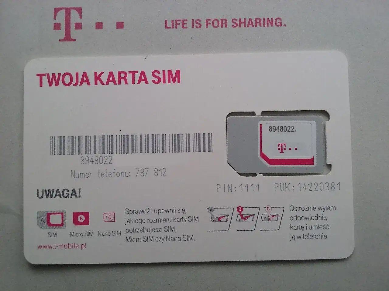 Karta SIM T-Mobile z numerem telefonu i kodami PIN/PUK. Wybierz odpowiedni rozmiar karty SIM.