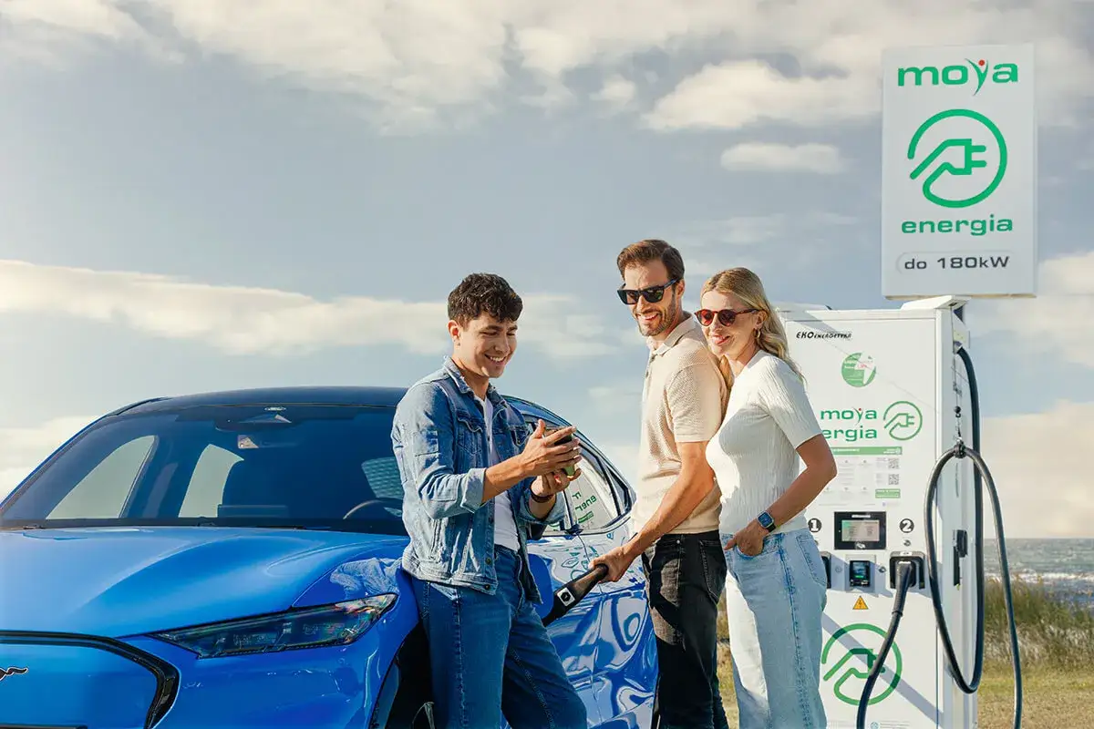 Porównanie kosztów samochodu elektrycznego i spalinowego