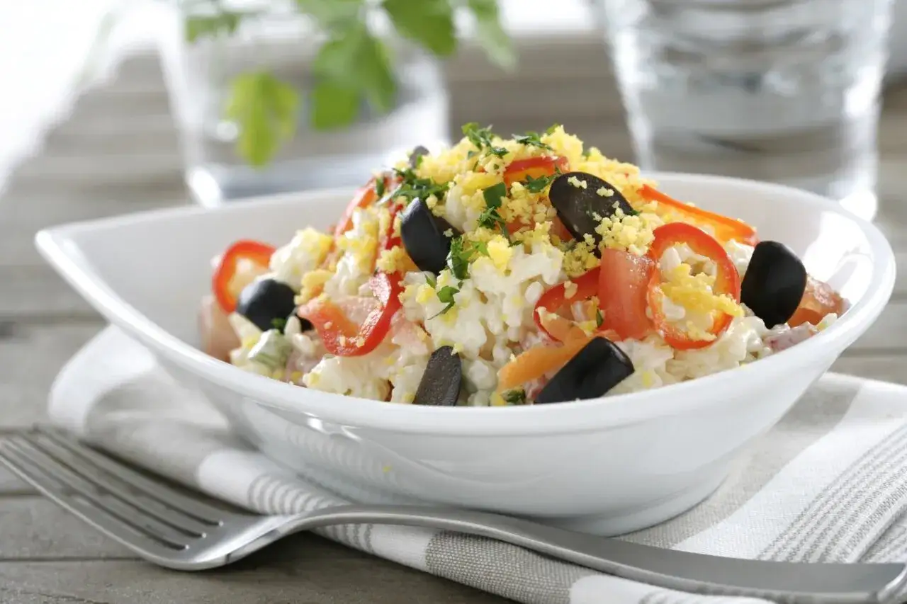 Zdjęcie Receta ensalada de arroz cl&aacute;sica: &iexcl;El secreto para que quede suelta!