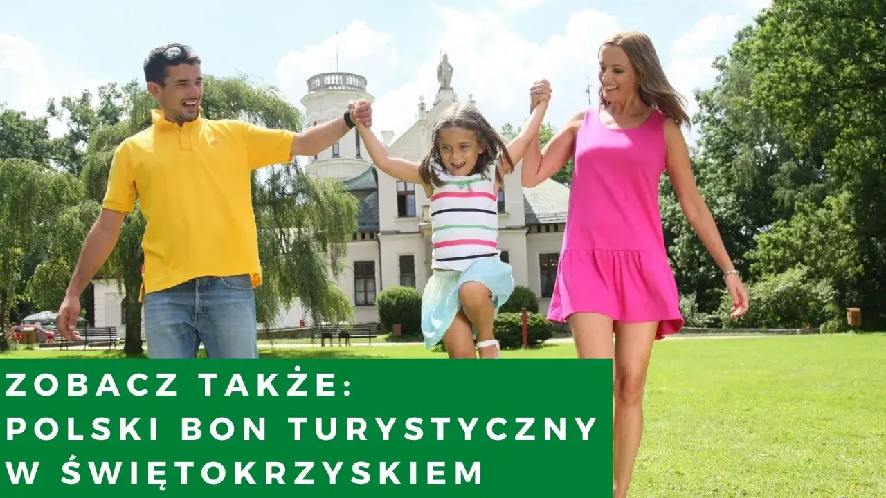 Rodzina cieszy się latem, wykorzystując polski bon turystyczny na wycieczkę do pałacu.