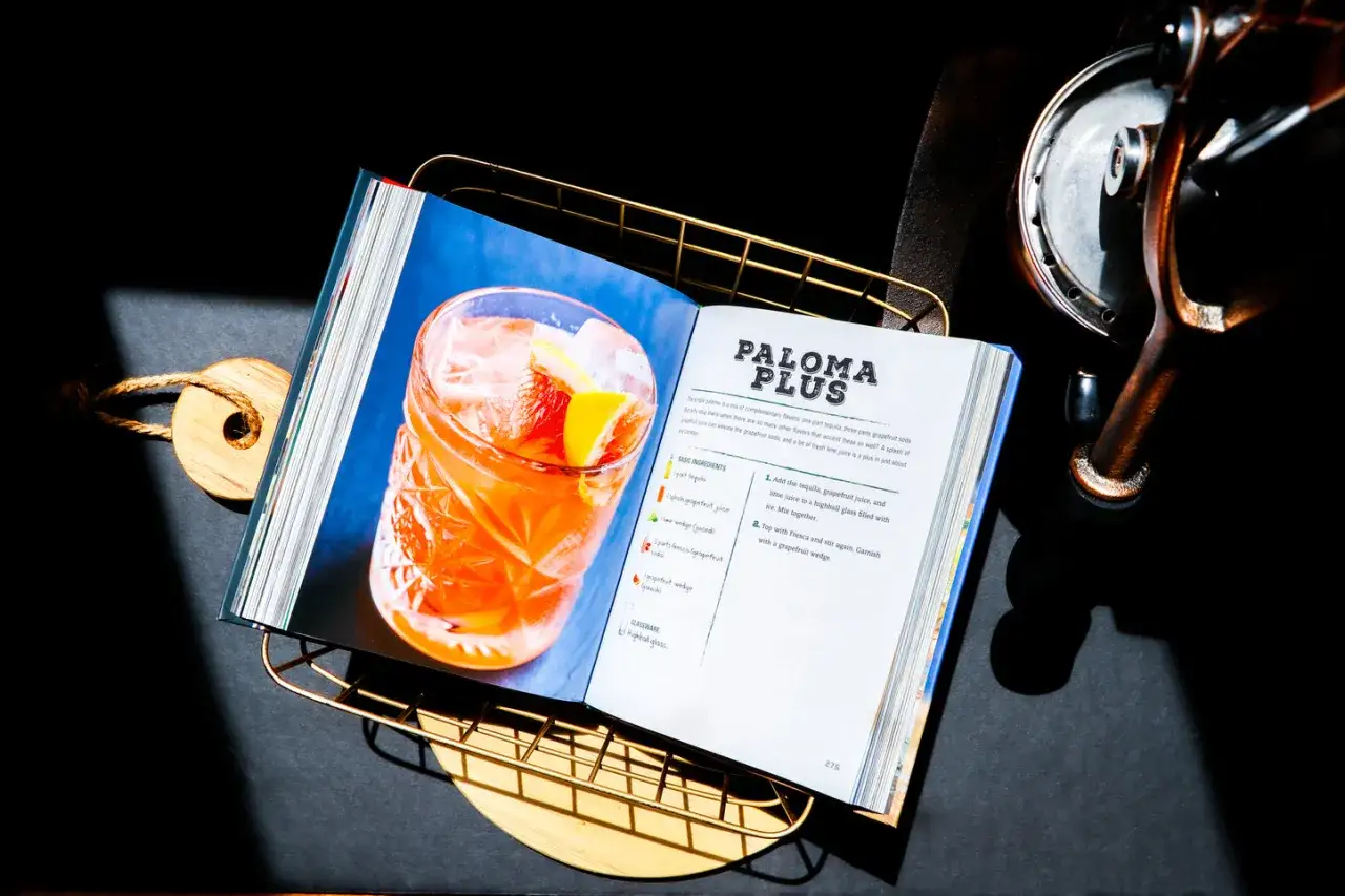 Przepisy na drinki w domu: Paloma Plus z ksiąki z przepisami. Idealna na letnie wieczory.