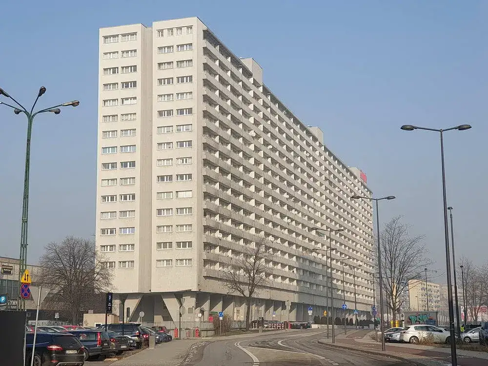 Blok mieszkalny spółdzielczy PRL
