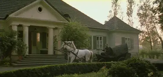 Dworek w Turowej Woli z zewnątrz, widok ogólny