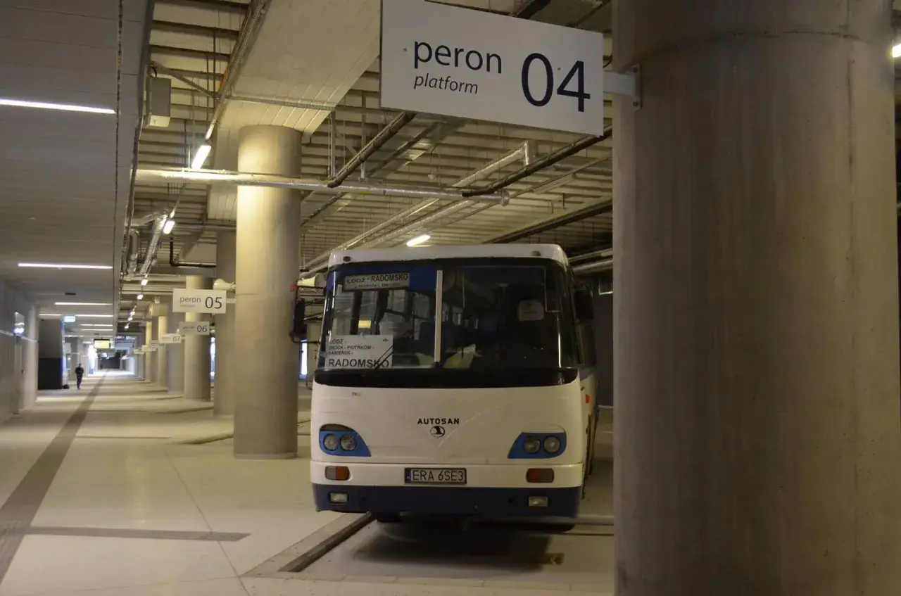 Dworzec Łódź Fabryczna autobusy