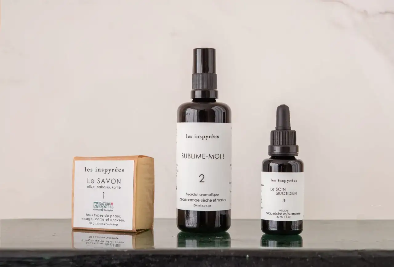 Trois produits de soin