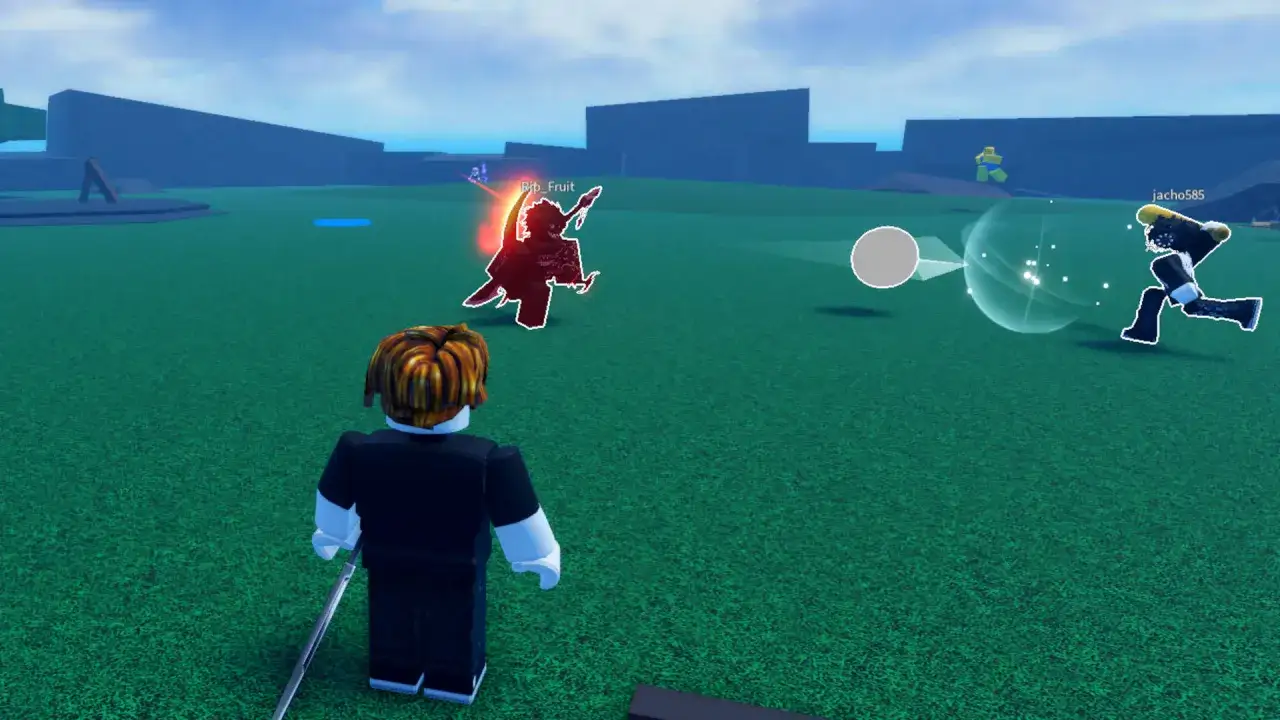 Gracze w fajne gry na Roblox walczą na zielonej polanie. Jeden z nich używa czerwonej mocy, drugi broni się tarczą.