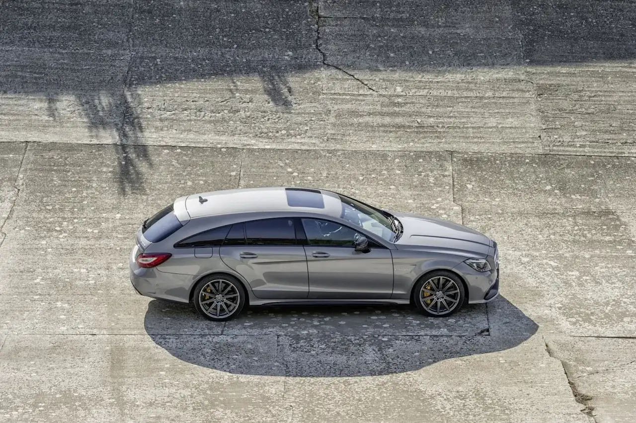 Mercedes CLS 63 AMG C218 coupe vs shooting brake