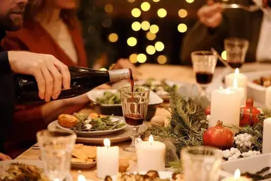 Zdjęcie Ile kosztuje catering na wigilię? Przegląd cen i ofert na 2023