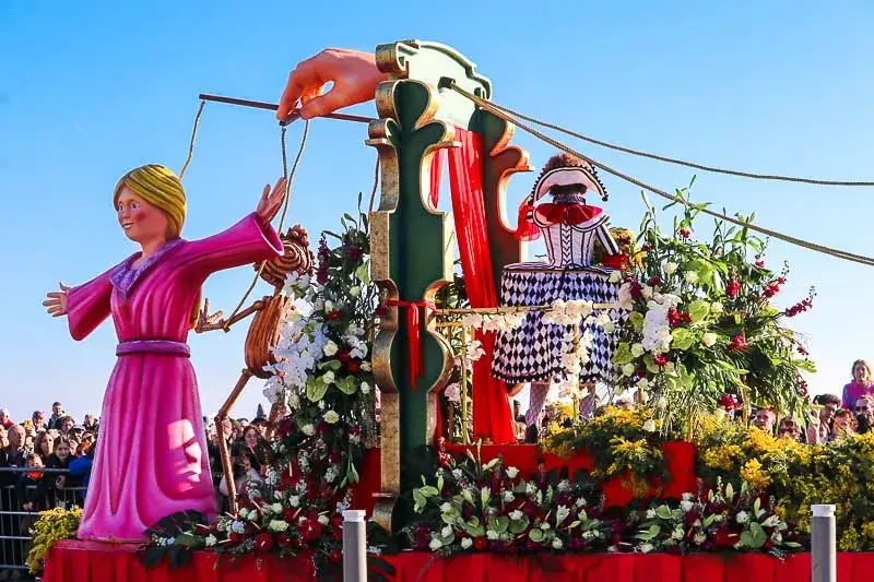 Zdjęcie Karnawał w Nicei: Niezapomniane atrakcje i sekrety festiwalu
