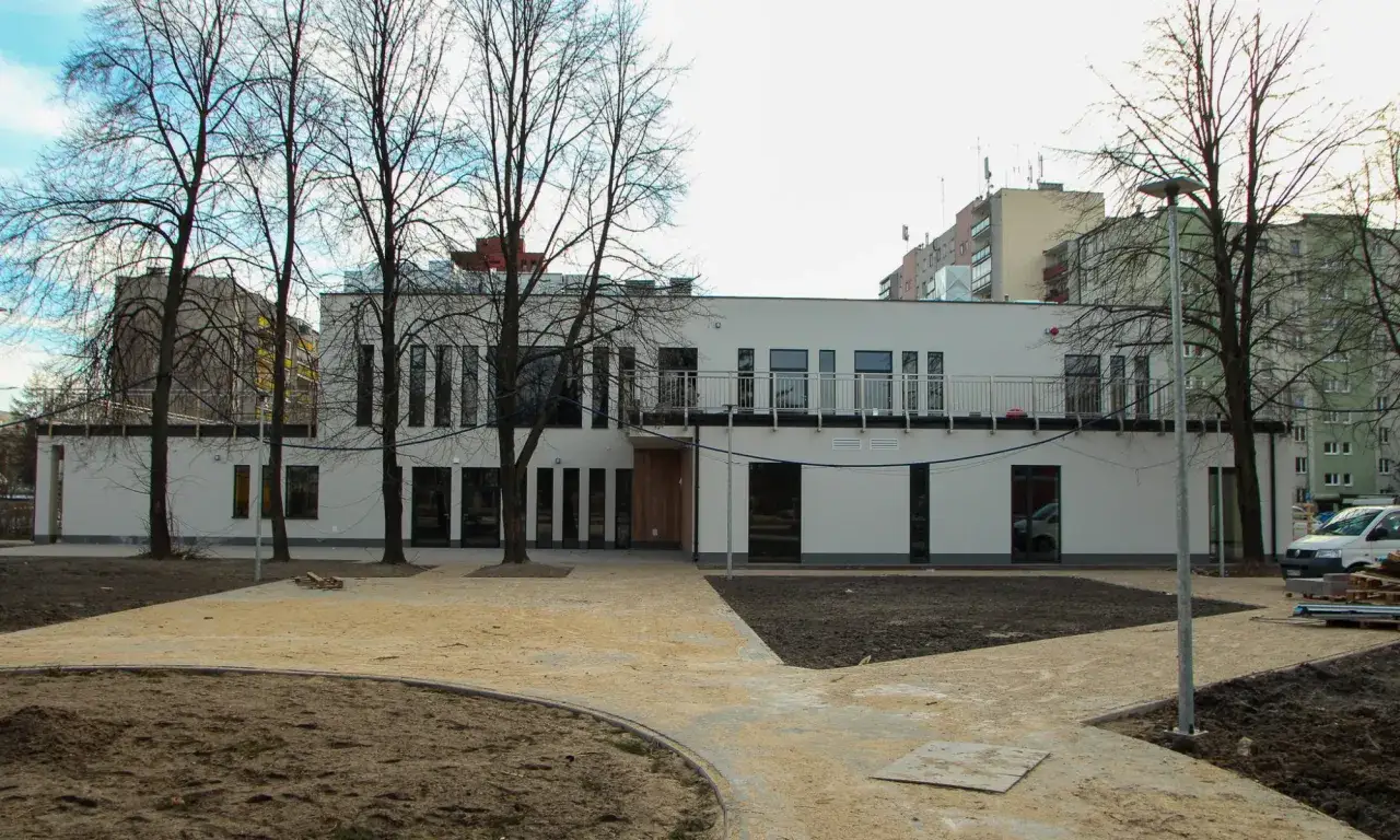 Dom Seniora Barka Serock budynek