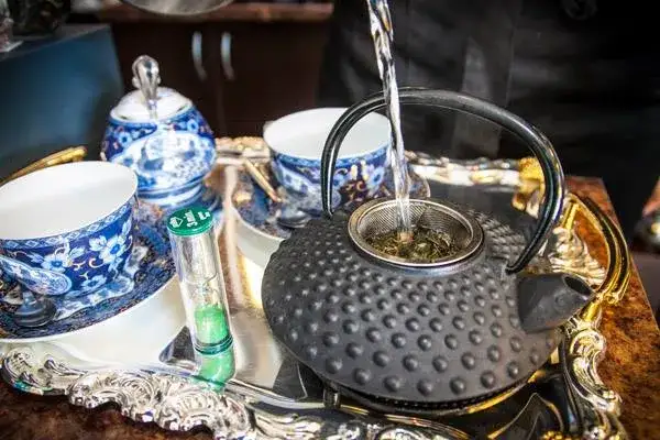 różne rodzaje zielonej herbaty sencha gunpowder bancha