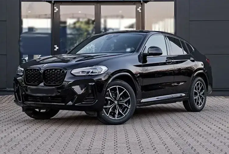 BMW X4 na drodze