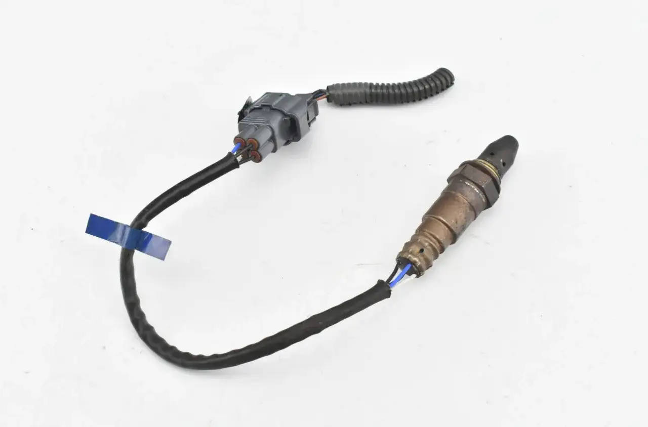 Sonda lambda do Toyota, kod p0420. Część samochodowa z kablem i złączem.