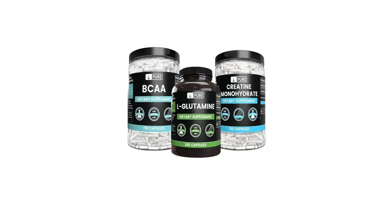 Tre barattoli di integratori: BCAA, L-Glutammina e Creatina Monoidrato. Perfetti per chi cerca il massimo, questi prodotti sono ideali se assunti bcaa e creatina insieme.