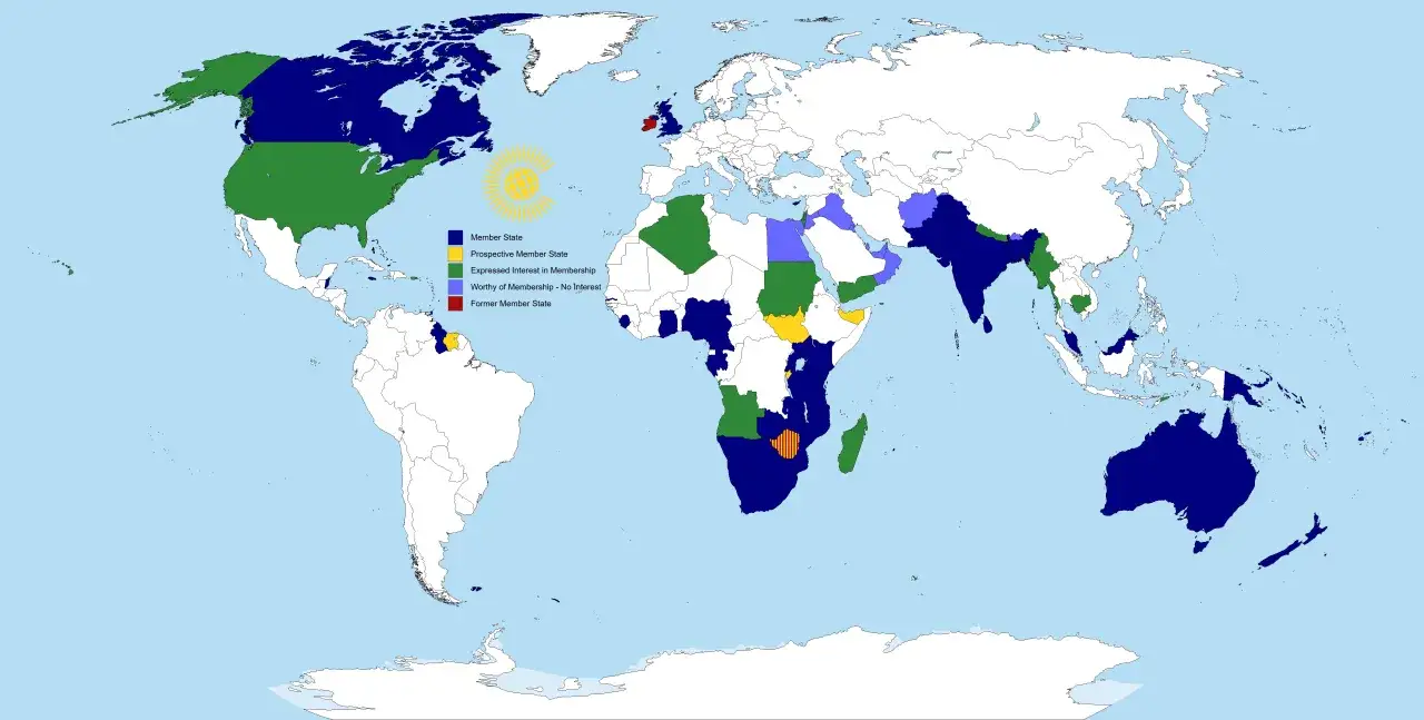Mapa świata z zaznaczonymi państwami członkowskimi, potencjalnymi, wyrażającymi zainteresowanie i byłymi członkami brytyjskiej wspólnoty narodów.
