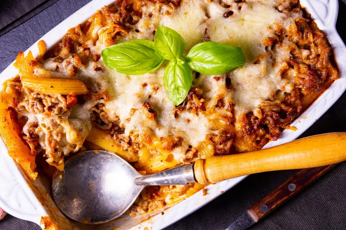 Różne rodzaje makaronu lasagne: suche, świeże, bez gotowania