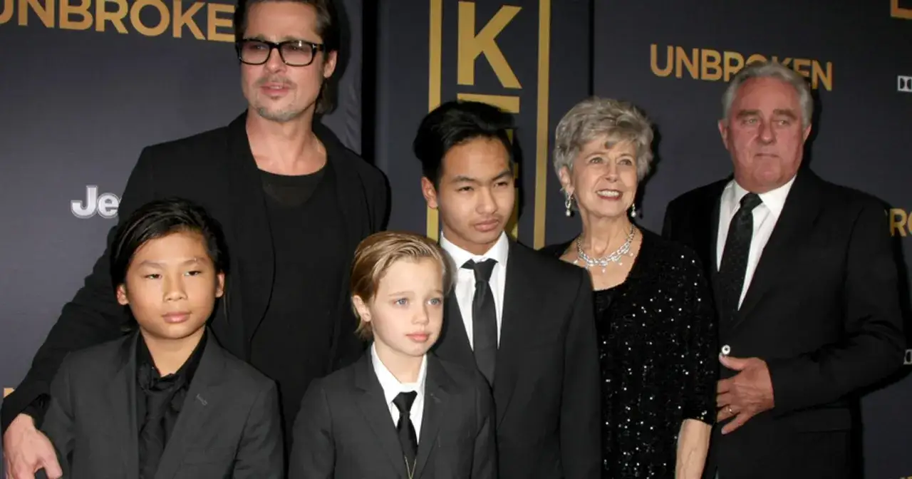 Brad Pitt z dziećmi na premierze