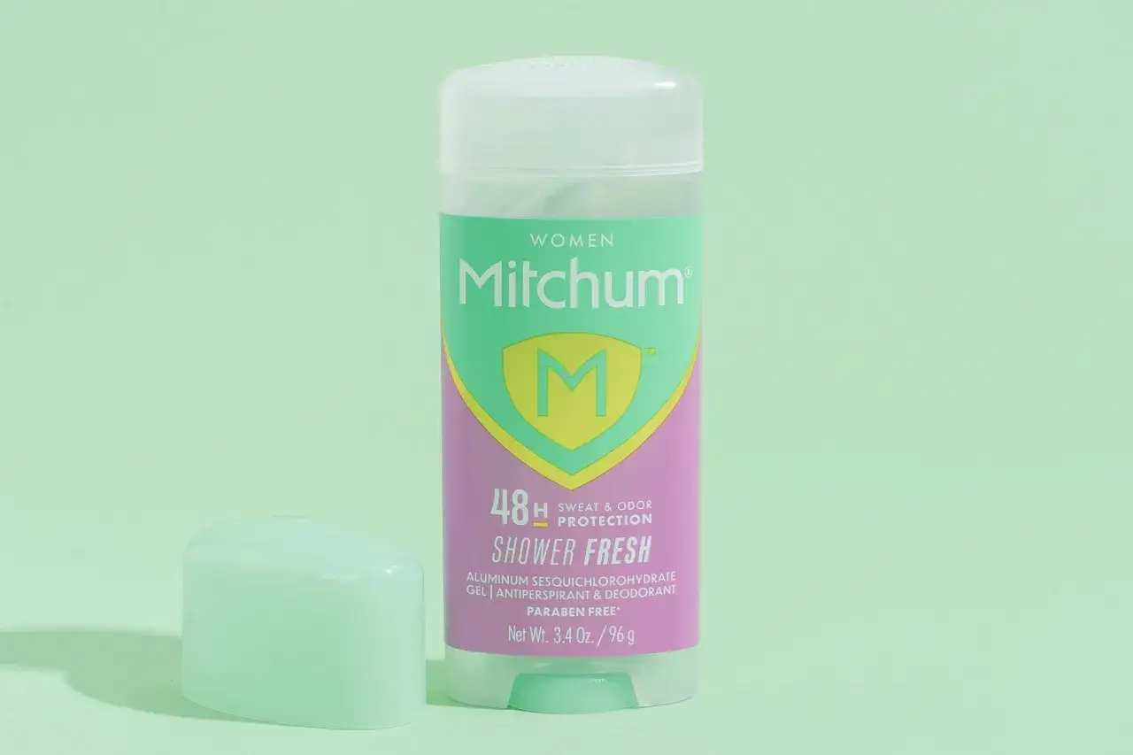 Mitchum Shower Fresh – żelowy antyperspirant i dezodorant dla kobiet, zapewniający 48h ochronę.