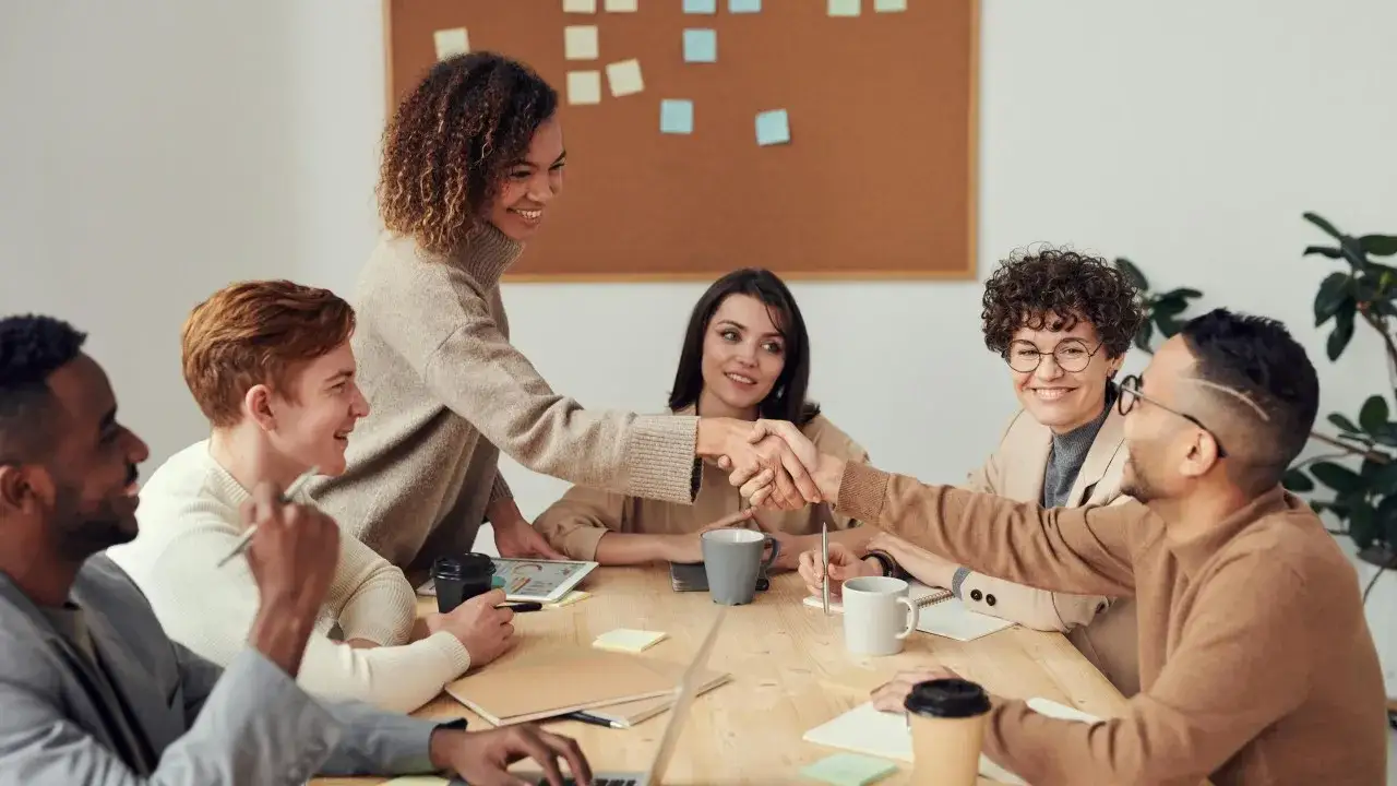 rozmowa w pracy, networking, small talk biznesowy