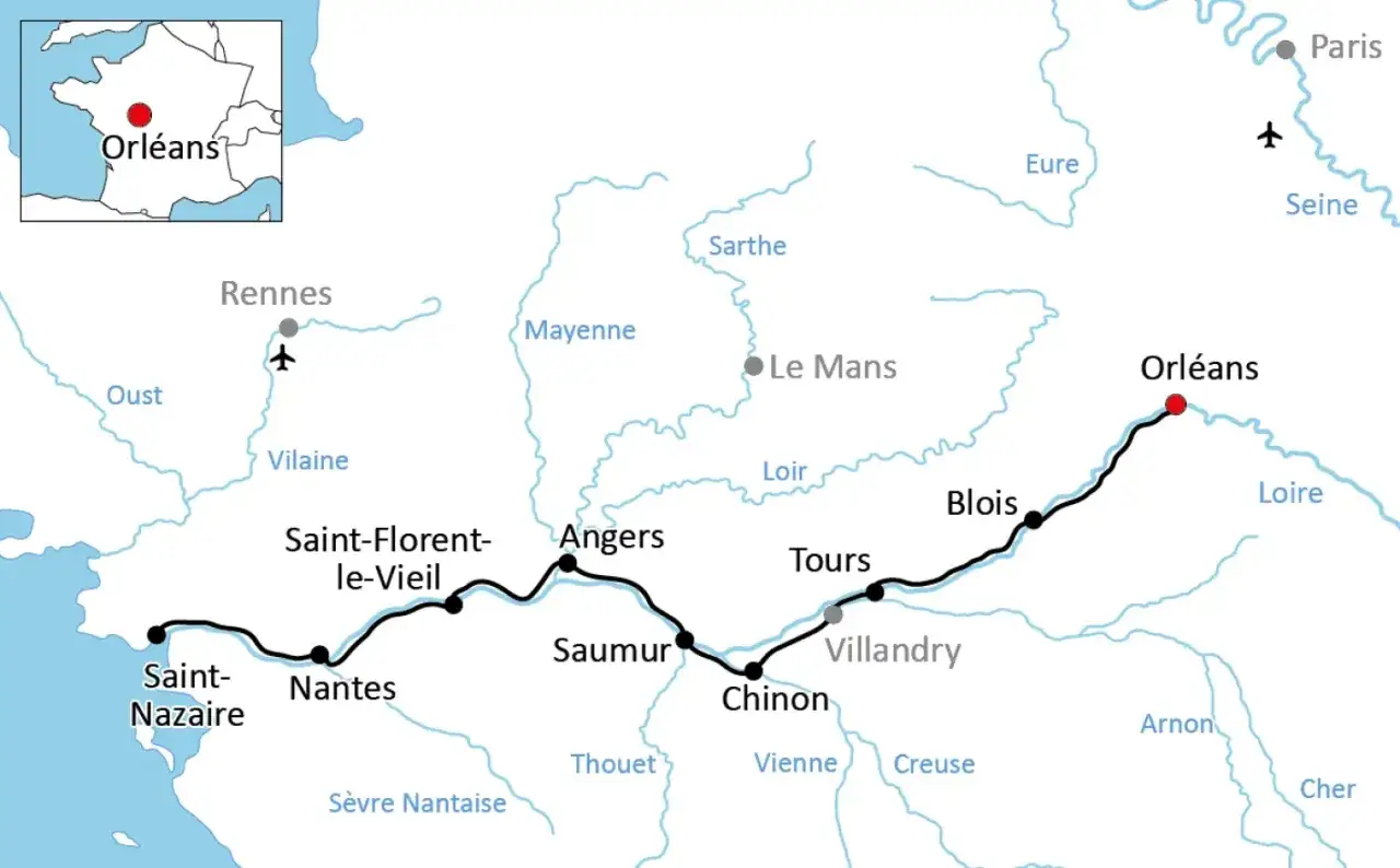 Mapa przedstawia trasę wzdłuż Loary, najdłuższej rzeki Francji, od Saint-Nazaire do Orleanu, z zaznaczonymi miastami jak Nantes, Angers, Tours i Blois.