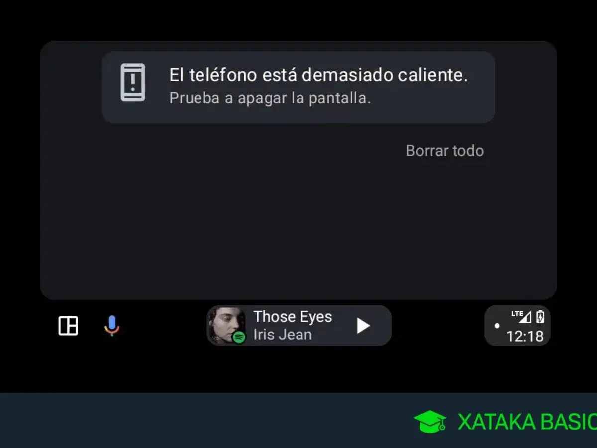 ¡Mi móvil se calienta! La pantalla muestra una alerta: