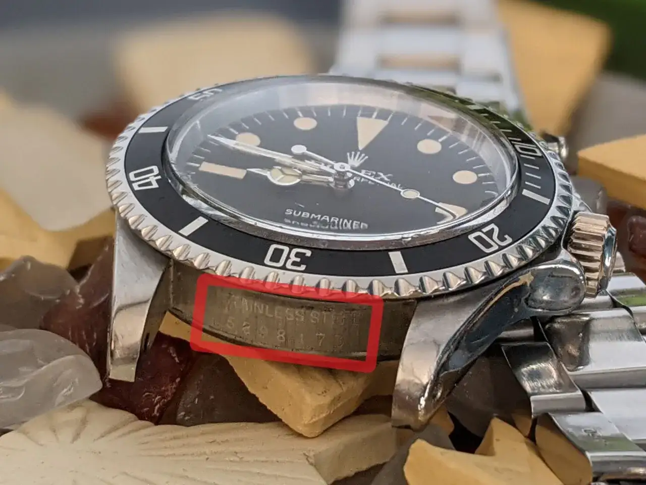 Zegarek Rolex Submariner z numerem seryjnym 5298173. Dowiedz się, jak sprawdzić zegarek po numerze, aby poznać jego historię.