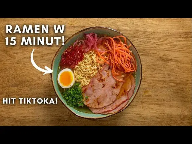 r&oacute;żne dodatki do ramenu z zupki chińskiej