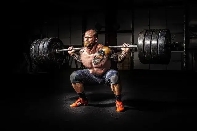 crossfit ćwiczenia gimnastyczne podnoszenie ciężarów cardio