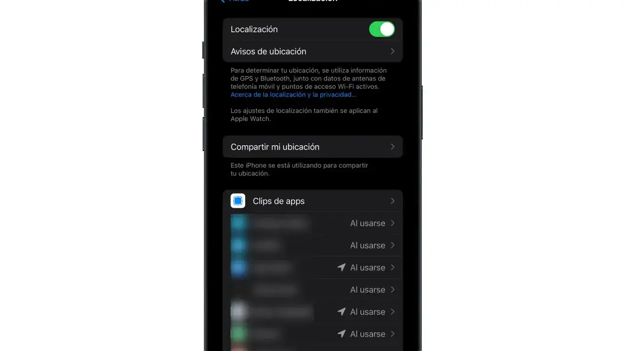 Ajustes de localización en un iPhone. Se muestra cómo desactivar localización para mayor privacidad.
