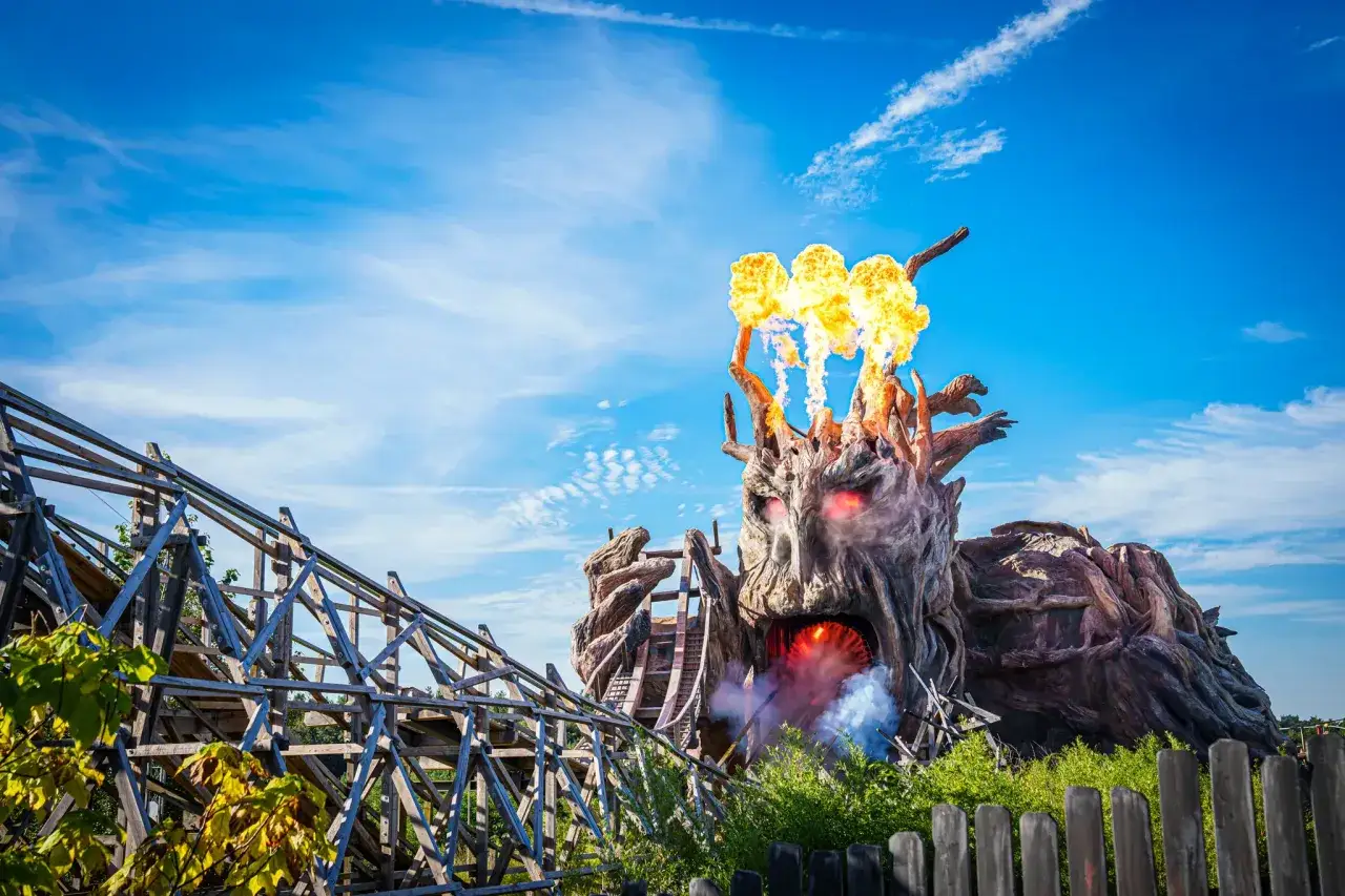 Heide Park Achterbahnen Colossos Krake Flug der Dämonen
