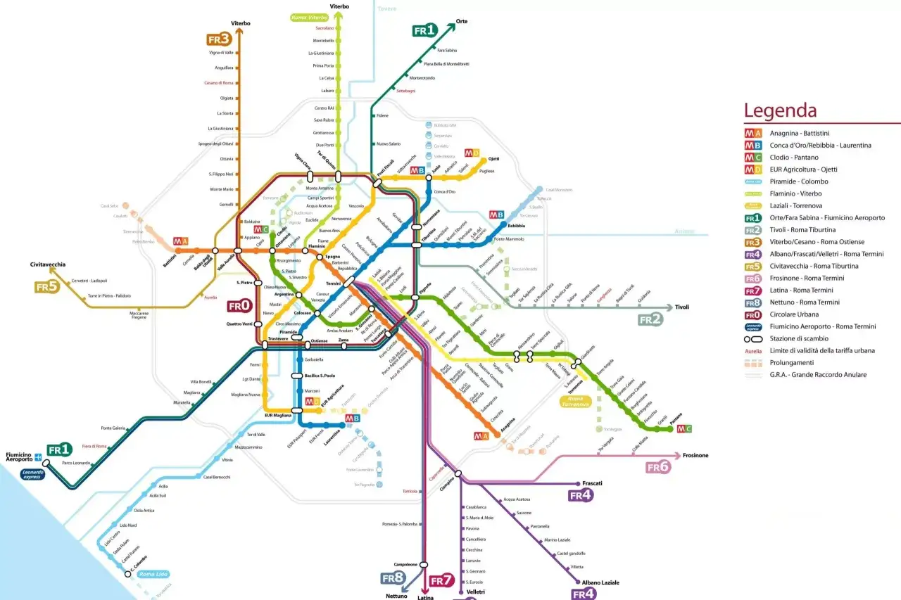 Da Roma Termini, prendi la linea FR4 per raggiungere Ostia Antica.